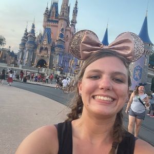 Meet your Posher, Megan